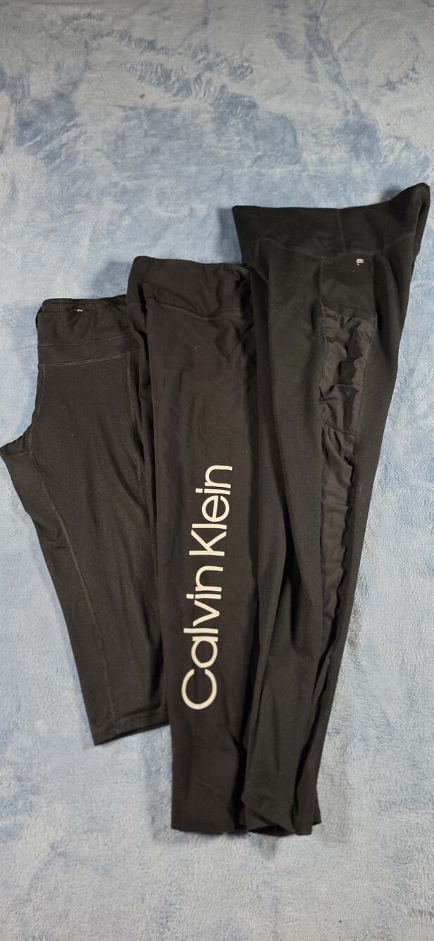 Women’s Small Athletic cropped Pants Leggings Lot 3 Calvin Klein Champion Black